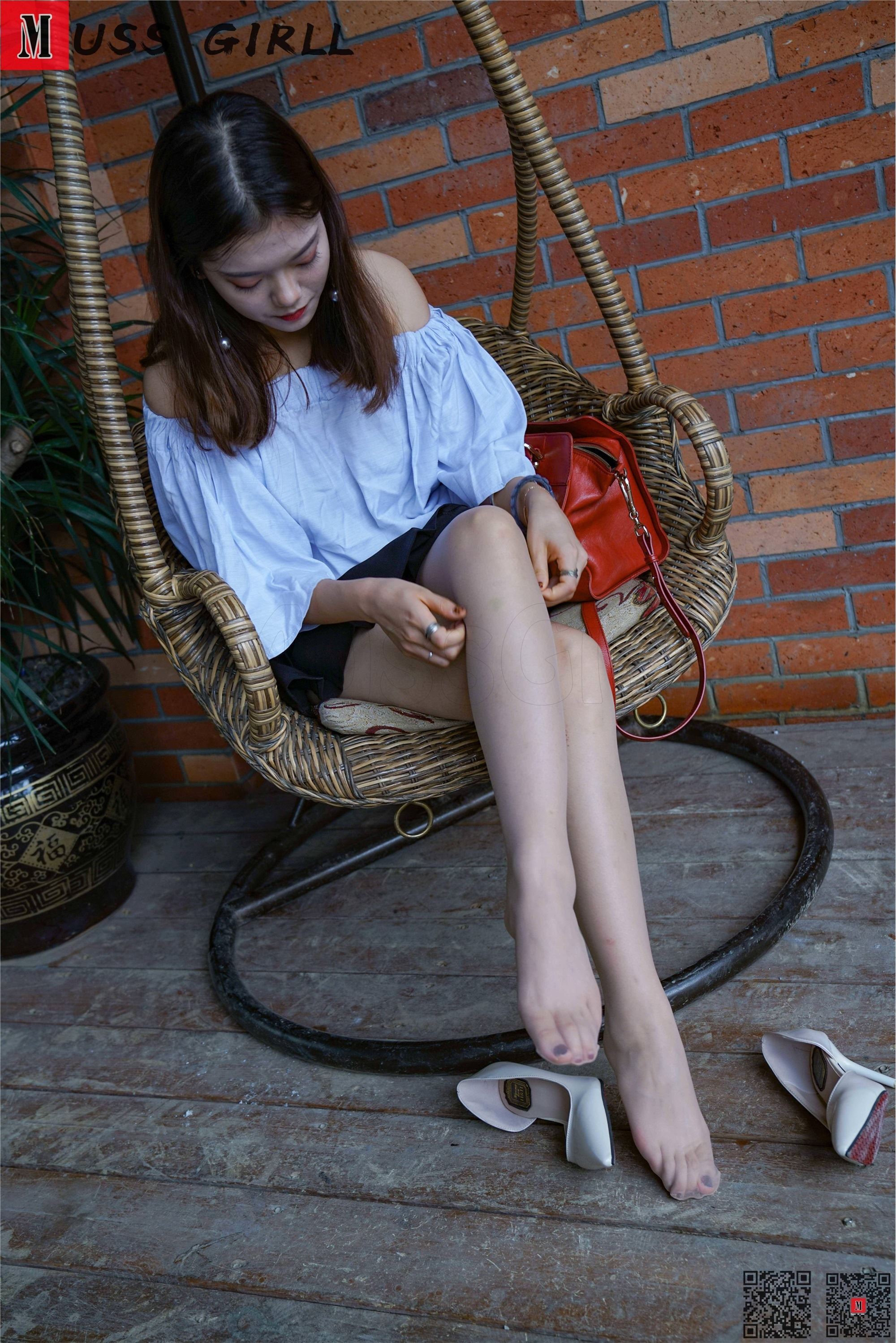 MussGirl慕丝女郎  NO.158 吊椅百褶裙肉丝